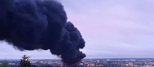Panache de fumée suite à l'incendie de l'usine Lubrizol