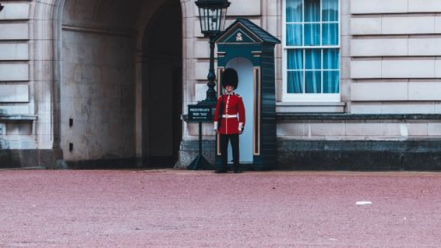Buckingham Palace - Photo by Roméo A. on Unsplash