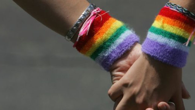 Creata pagina su Instagram da due ragazze fidanzate per denunciare le offese degli omofobi