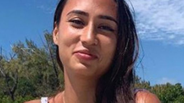 Terrifiée, Astrid Nelsia pense qu'un tableau de sa chambre est hanté