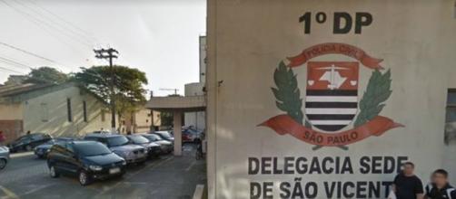 Caso foi registrado na delegacia de São Vicente. (Reprodução/Google Street View)