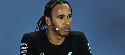 Hamilton: 'Ferrari? Potrei cambiare qualcosa in meglio, ma non è un'opzione per il futuro'