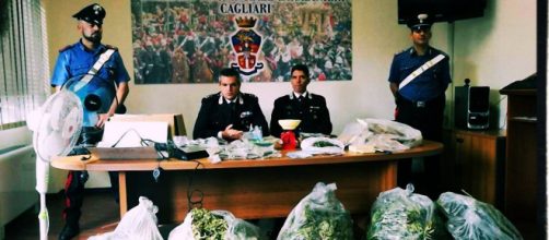 La droga sequestrata dai Carabinieri.