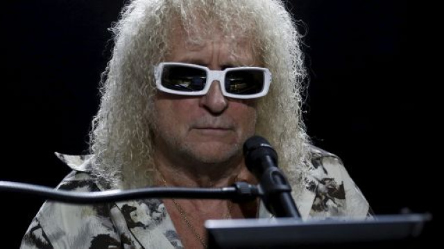 Ophélie Winter : Michel Polnareff inquiet, il lance un appel sur Facebook