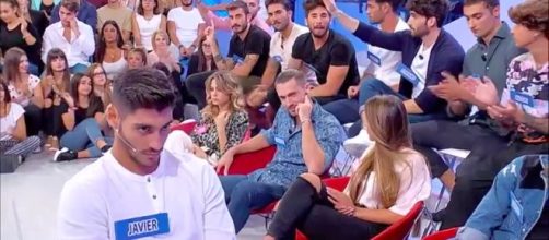 Uomini e Donne: Javier si ripresenta alla 'corte' di Sara Tozzi, lei lo rifiuta