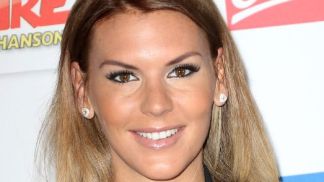 Amélie Neten parle enfin du père de son fils - Télé Star - telestar.fr