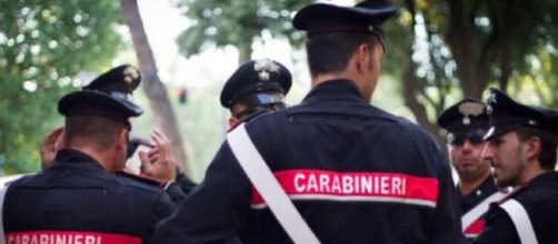 Bergamo: donna accoltellata a morte dal marito, uomo in fuga