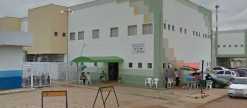 Após o ocorrido, a criança foi levada ao hospital pela mãe, onde recebeu cuidados médicos. (Reprodução/Google Street View)