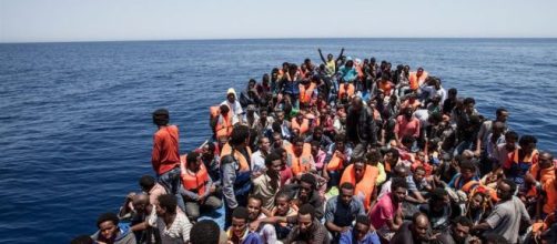Migranti, continuano le stragi a largo di Lampedusa