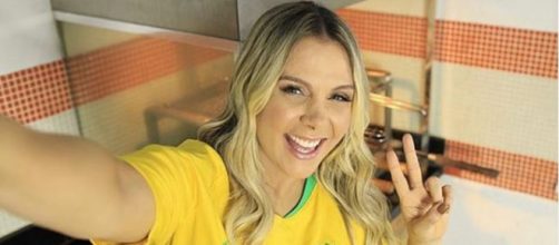 Carla Perez ficou famosa como dançarina do grupo "É O Tcham" (Reprodução/Instagram@carlaperezcpx)