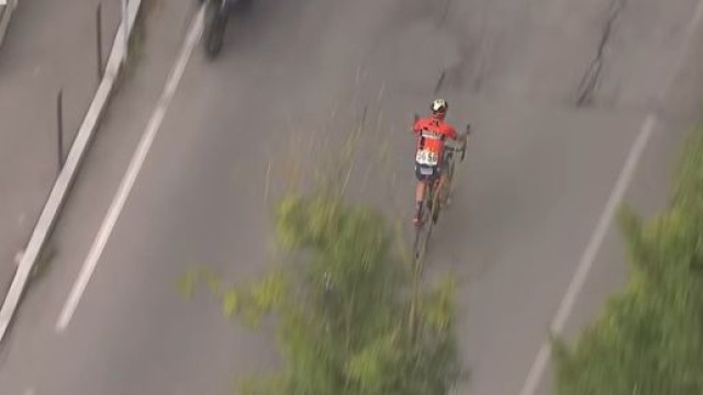 Vincenzo Nibali dopo l'errore di percorso alla Tre Valli Varesine