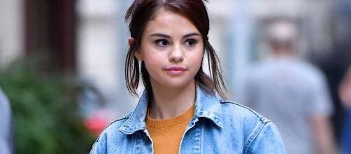 Selena Gomez Tells Paparazzi "You're Kind of Scaring Me" After ... - teenvogue.com
