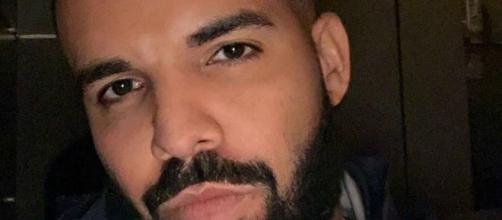 Drake gets embarrassed by audience at music concert ( Photo via Instagram @champagnepapi)