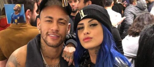 Cantora diz que só "ficou" com o Neymar e que agora está solteira. (Arquivo Blasting News)