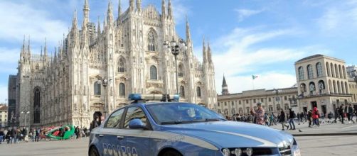 Milano, guardia giurata accoltella per 'gioco' un collega vicino al Duomo