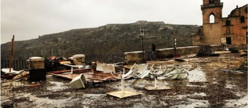 Matera, alluvione in città e sui Sassi:venti a 150 km/h
