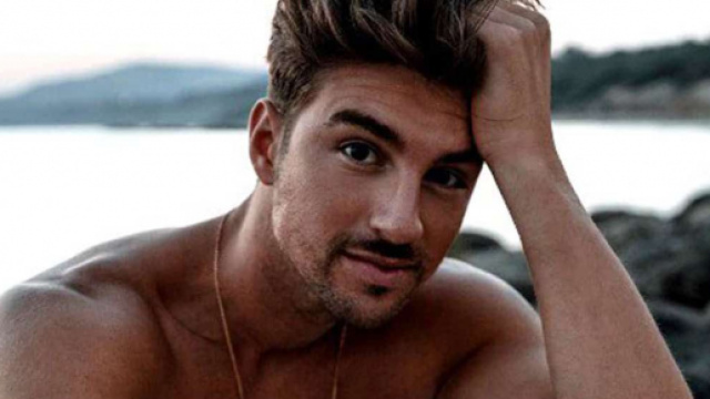 Amdrea Damante accusato da Jay Alvarrez di copiargli le foto Instagram: 'Un altro me'