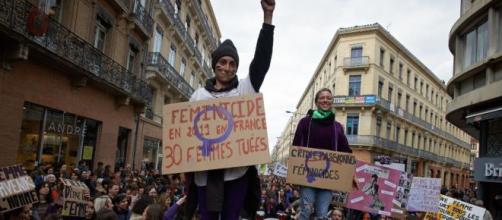 Manifestations en France contre les Féminicides