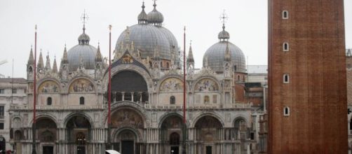 Venezia, acqua alta a 160 cm in mattinata: è morto anche un uomo a Pellestrina e una donna