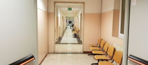 Foggia, medico dell'ospedale di Manfredonia arrestato per presunti abusi sulle pazienti