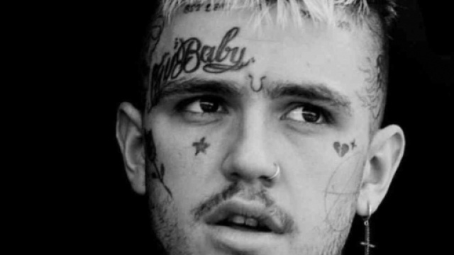 Gustav Elijah Åhr, in arte "Lil Peep", qualche mese prima della tragica morte
