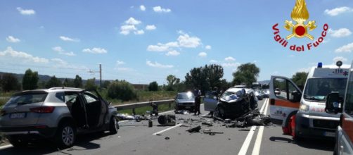 Tragico incidente stradale: muoiono madre e figlia. (foto di repertorio)