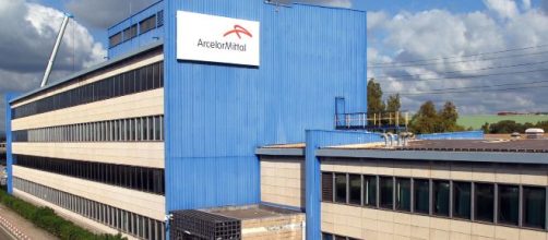 Ex Ilva, linea dura da Arcelor Mittal: tra un mese la chiusura