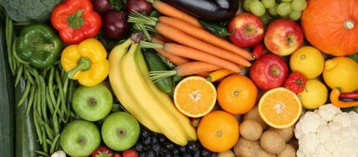 Frutta e verdura sono le principali fonti di vitamine e minerali, quando non sono presenti nella dieta, si possono avere complicanze.