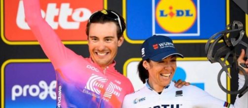 Alberto Bettiol e Marta Bastianelli sul podio del Giro delle Fiandre