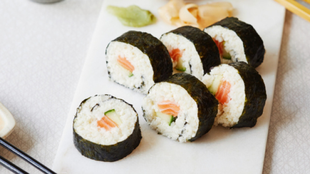 Sushi e sashimi sono due piatti tipici della cultura giapponese