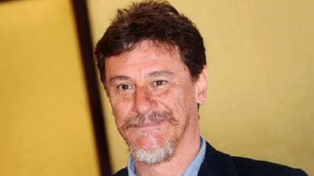 Giorgio Tirabassi colpito da un malore: non sarebbe in pericolo di vita | newsmondo.it