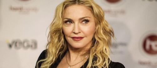 Madonna explica la razón de su rutina de beber su propia orina
