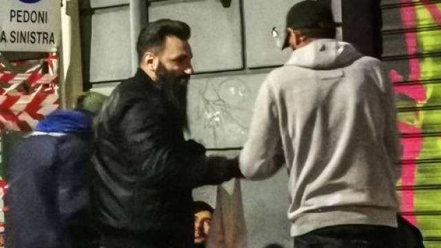 Napoli, Luca Cerchione lancia l'appello per aiutare i senzatetto.