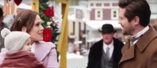 Erin Krakow and the 'When Calls the Heart' cast are already in the Christmas spirit and curious about some things. [Image source: Rylee/YouTube]