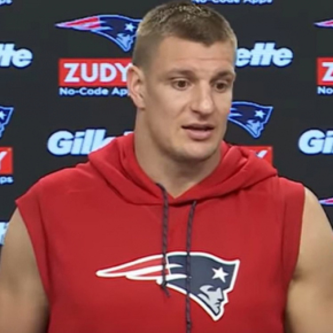 Gronkowski has no plan to return to the Patriots this season. [Image Source: New England Patriots/YouTube]