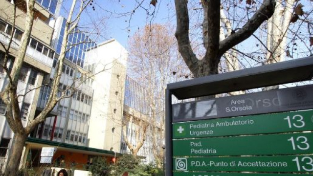 La nNeonata beve il latte della mamma tossicodipendente e collassa, ricoverata al Sant'Orsola di Bologna