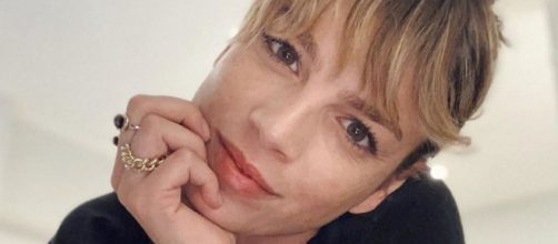 Emma Marrone senza trucco su IG: 'Donne siete tutte belle, puntate sulla semplicità'.