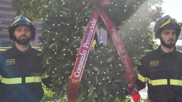 vigili del fuoco del comando provinciale commemorazione del 27 novembre della morte di otto persone nel quartiere di valmelania III municipio