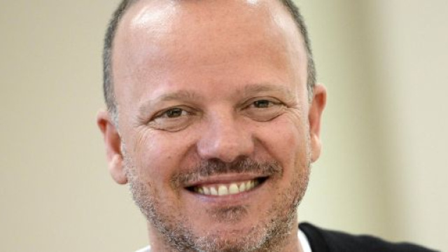 Gigi D'Alessio conduce Vent'anni che siamo Italiani