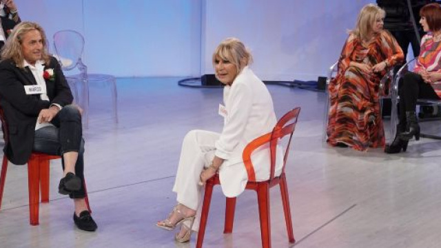 Anticipazioni puntata 4 novembre Trono Over Uomini e Donne: lite furiosa tra Tina Cipollari e Gemma Galgani