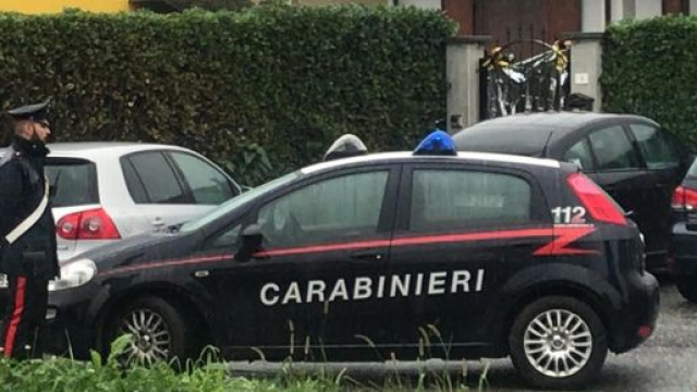 Morta a 18 anni: rimasta impigliata nel cancello di casa mentre cercava di scavalcarlo, aveva dimenticato le chiavi