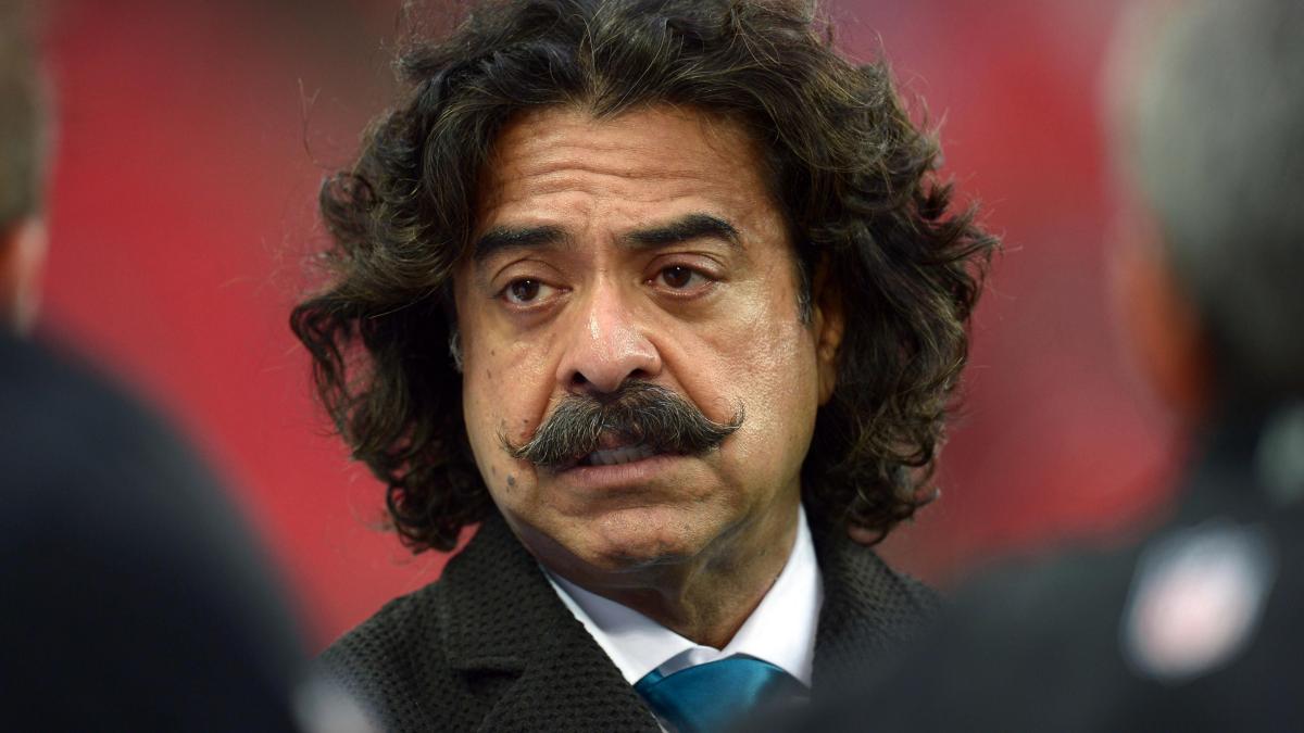 shahid-khan-from-immigrant-with-500-in-his-pocket-to-self-made-image-via-thesubyoutube_2349231.jpg