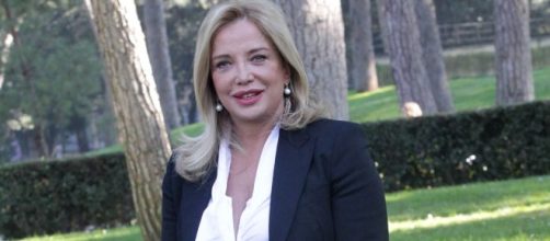 Live, Simona Izzo dura contro Loredana Lecciso: 'Ti sei infilata in una storia difficile'.