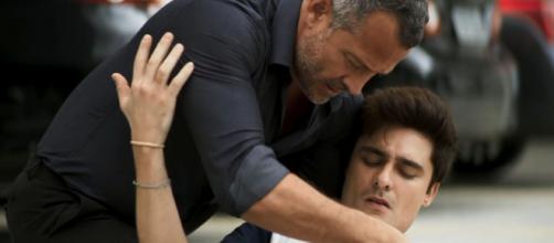 Leandro é ferido por Lauro. (Reprodução/TV Globo)