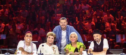 Alessandro Cattelan e la giuria di X Factor 13- top10scommesse.it