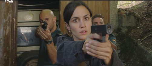 Megan Montaner nel ruolo di Sara Campos nella serie La caccia - Monteperdido