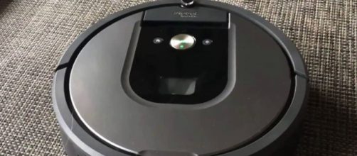 Recensione aspirapolvere-robot Roomba 960.
