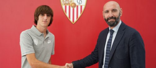 Bryan Gil signs contract extension until 2023 | Sevilla FC - sevillafc.es