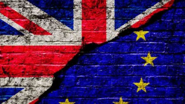 Elezioni in Regno Unito, conservatori in testa nei sondaggi