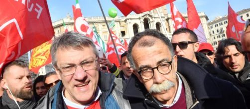 Roma, i sindacati in piazza: anche la Cgil di Landini